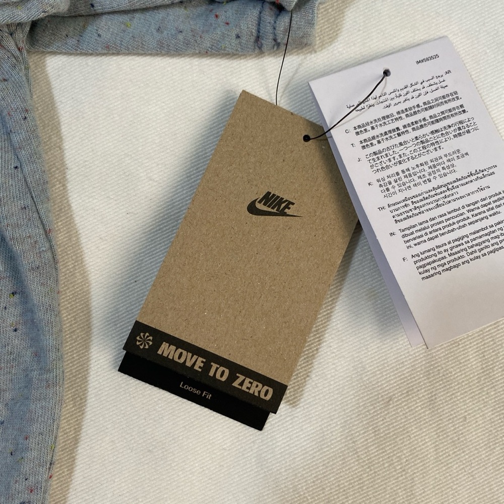 Nike Tee - Picture 4 of 4